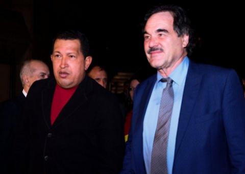 Oliver Stone e Sean Penn de luto pela morte de 'herói' Chávez